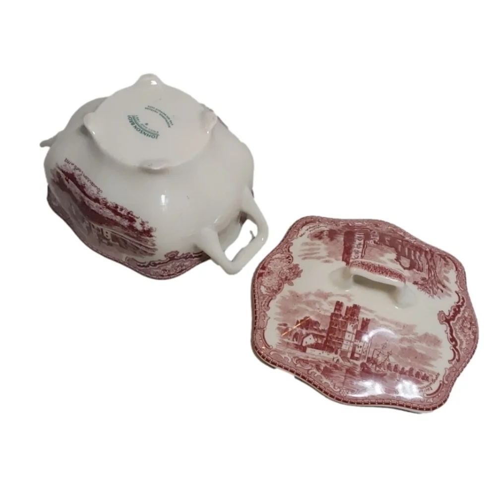 JOHNSON BROTHERS‎ OLD BRITAIN PINK CASTLE ON THE LAKE COVERED SUGAR BOWL